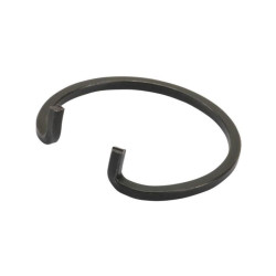 R129680 John Deere Pierścień zabezpieczający,