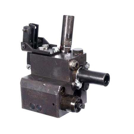 Rozdzielacz hydrauliczny podnośnika,